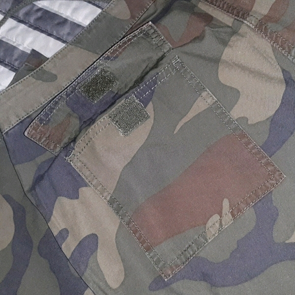 Cute London Jeans Camo pants SZ:12 - Picture 3 of 6